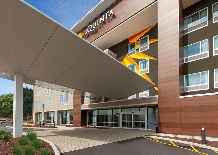 Howard Johnson Hotel - Middletown